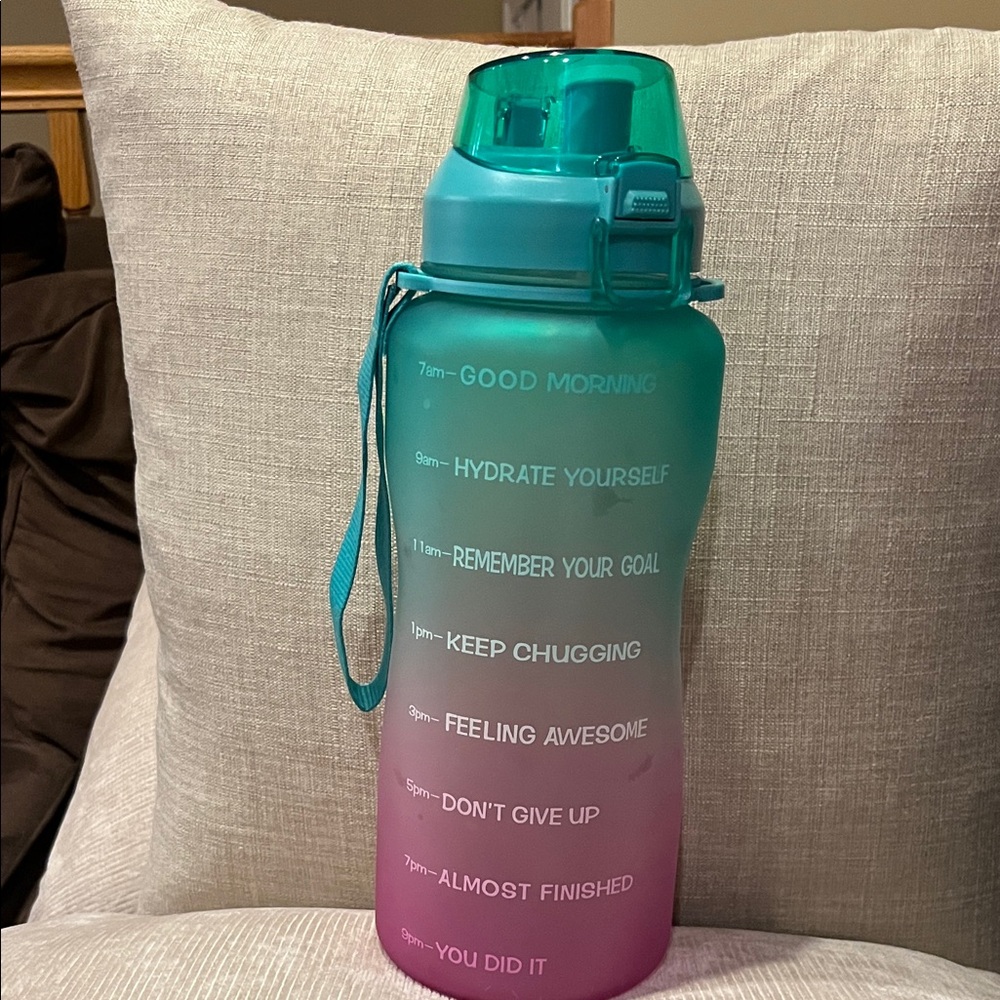 Gradient Water Bottle with Time Markers